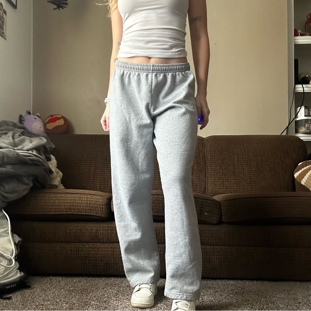 Gildan Grey Sweatpants Size XL - Picture 3 of 9